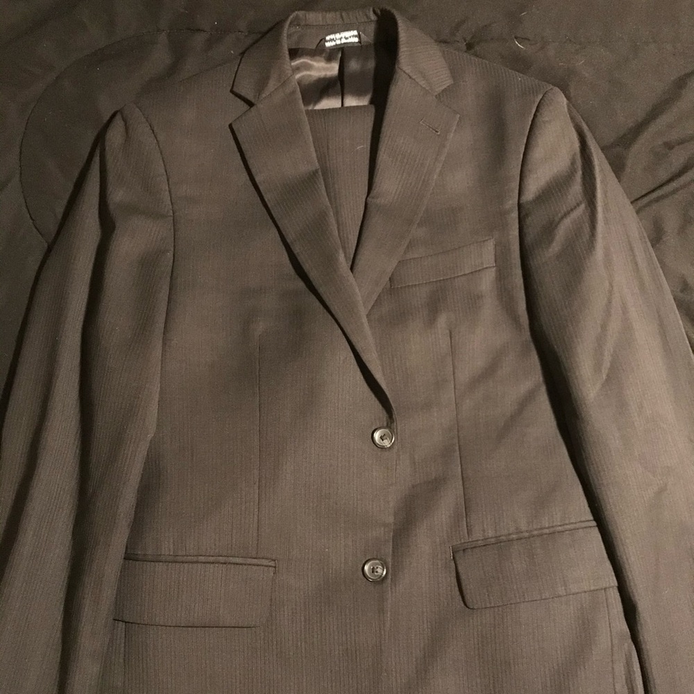 Marc Anthony Suit